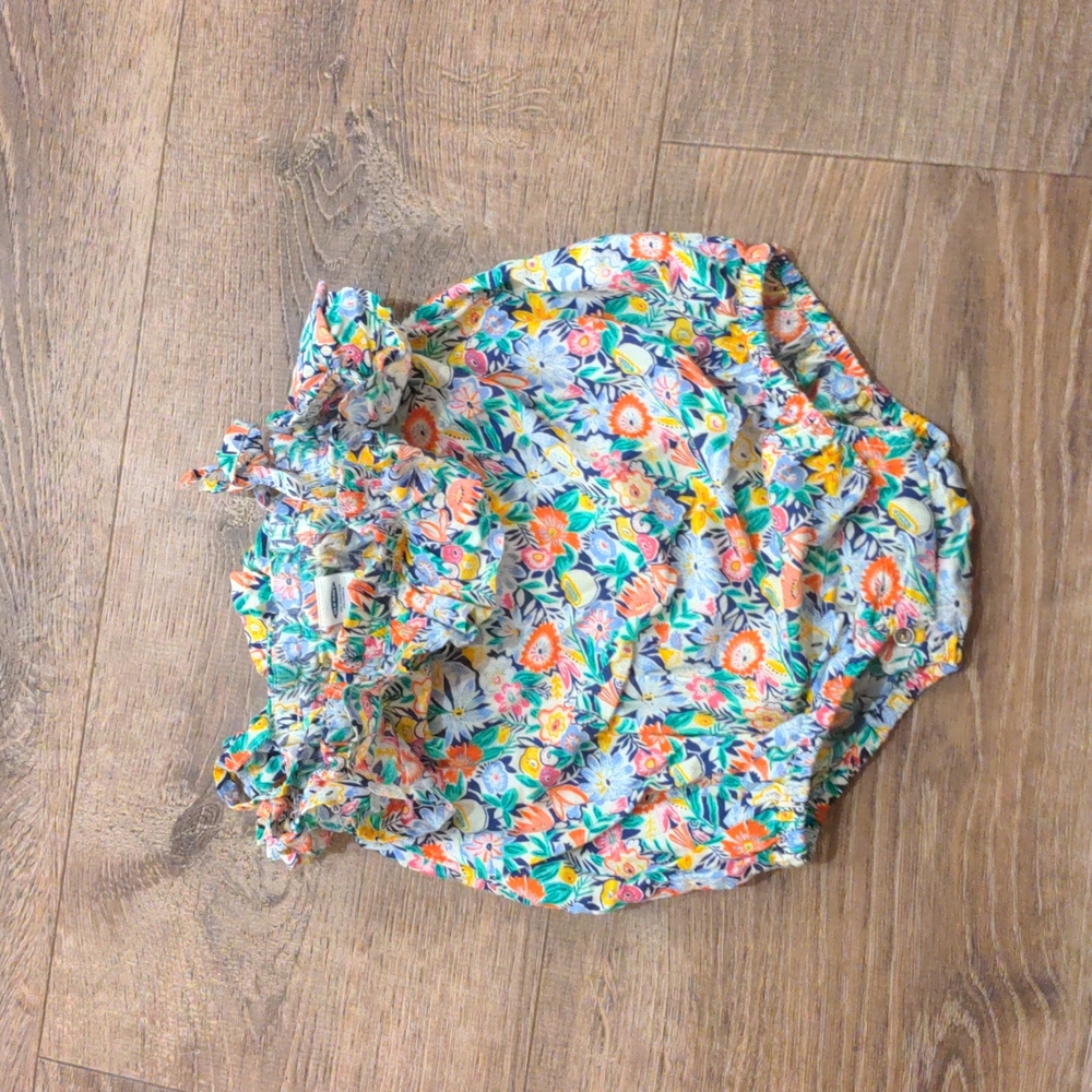 Old Navy summer romper 6-12 mths